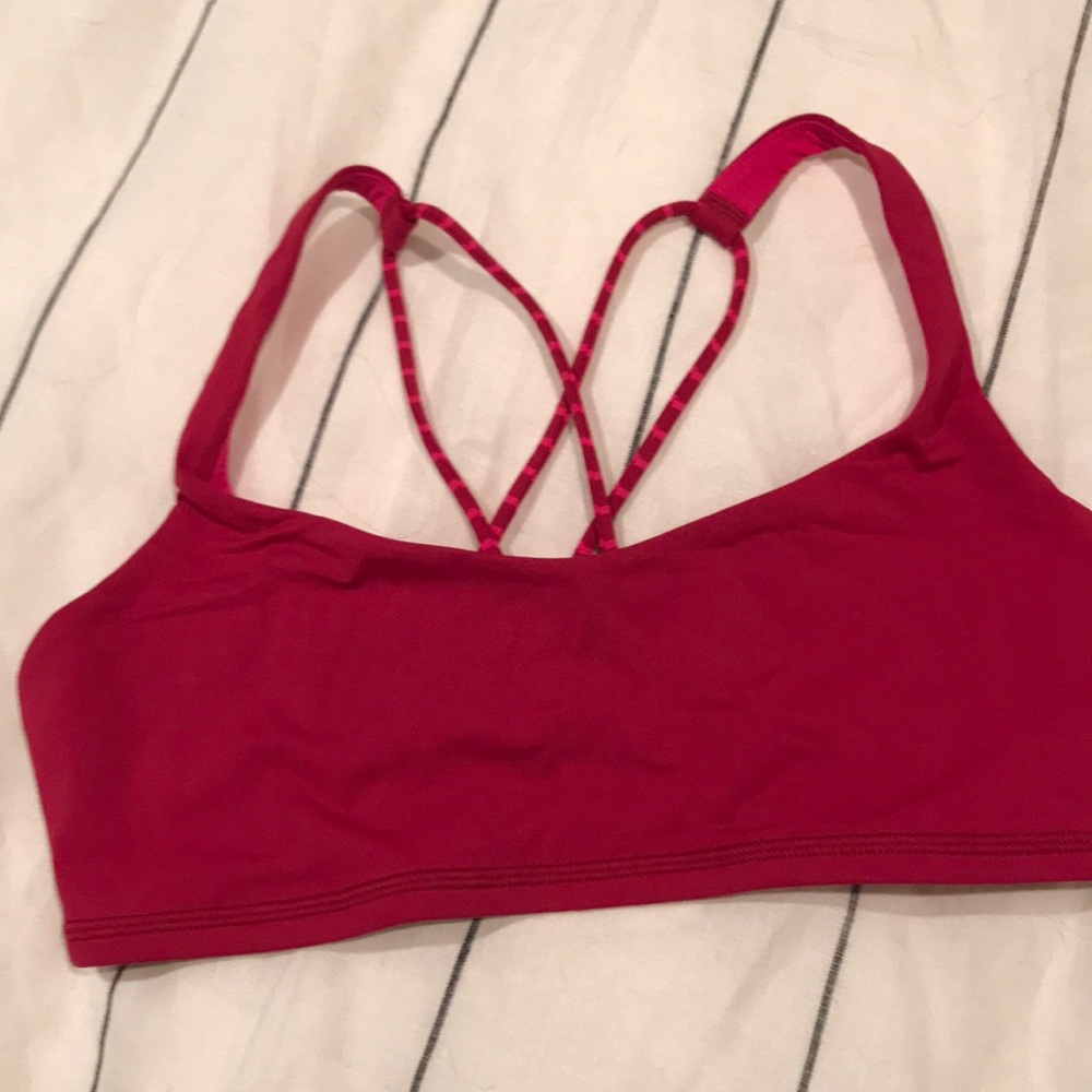 Lululemon free to be sports bra